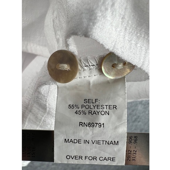 Figueroa & Flower Crochet Trim Blouse Top Size Petite/Medium White Lightweight - Picture 5 of 5